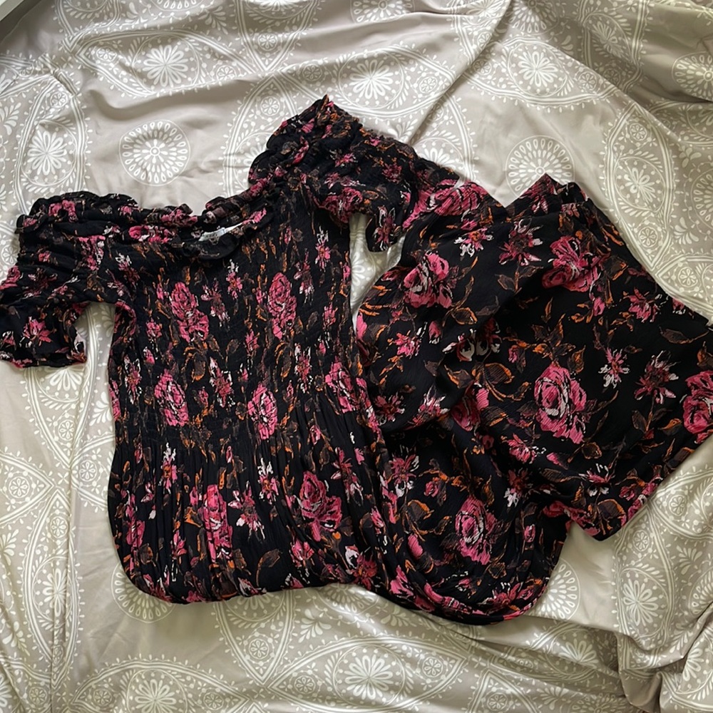 Off shoulder floral midi dress